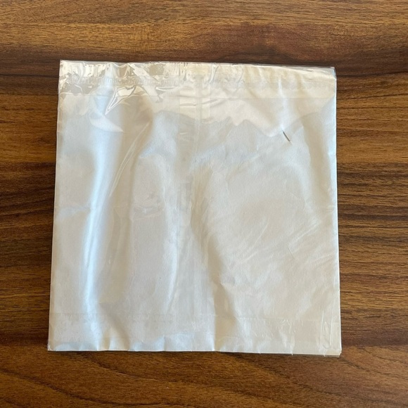 Vintage Pure Irish Linen Handkerchief Embroidered Woman Design Green White - Picture 3 of 3